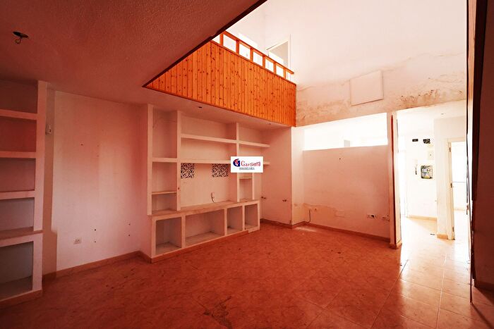 Casas en venta y pisos alquiler - 2