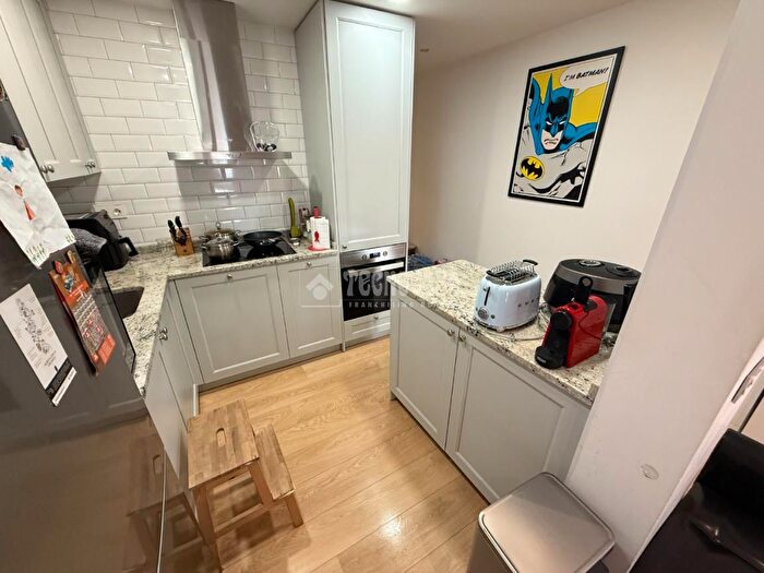 Casas en venta y pisos alquiler - 2