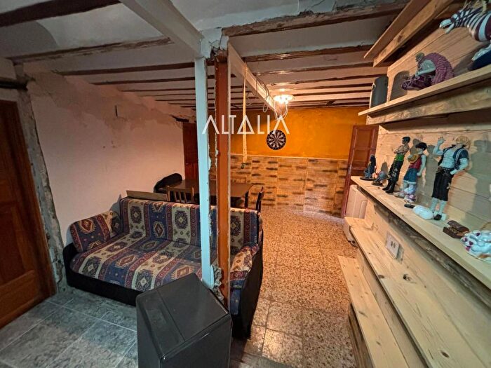 Casas en venta y pisos alquiler - 2