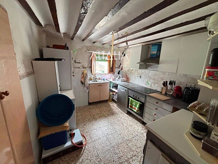 Casas en venta y pisos alquiler - 3