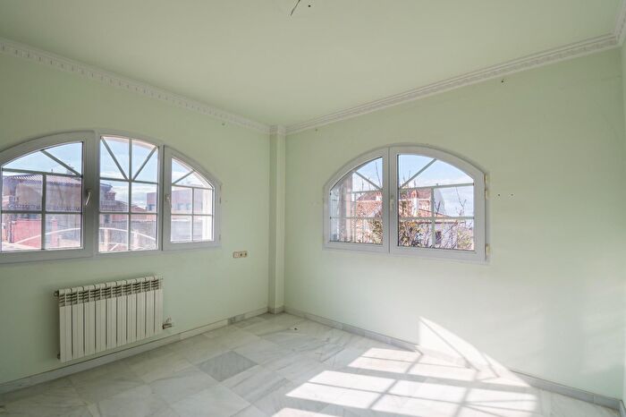 Casas en venta y pisos alquiler - 2
