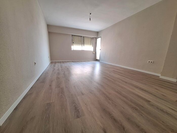 Piso en alquiler en Centro Ciudad, Paterna de 4 habitaciones