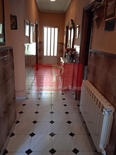 Casas en venta y pisos alquiler - 1