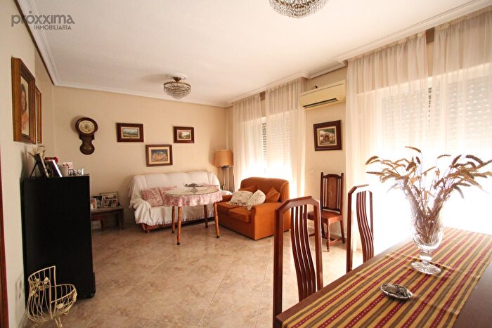 Casas en venta y pisos alquiler - 1