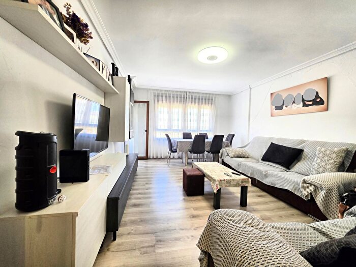 Casas en venta y pisos alquiler - 1