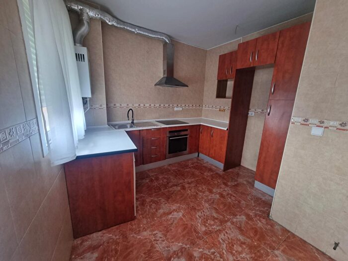 Casas en venta y pisos alquiler - 2