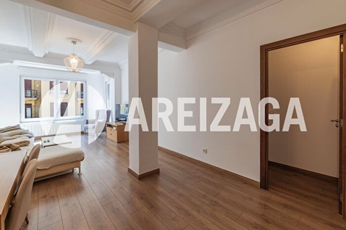 Casas en venta y pisos alquiler - 3