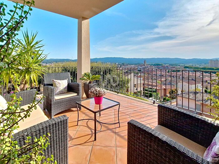 Casa en venta en La Bisbal dEmpordà, Girona de 3 habitaciones