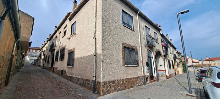 Casas en venta y pisos alquiler - 1