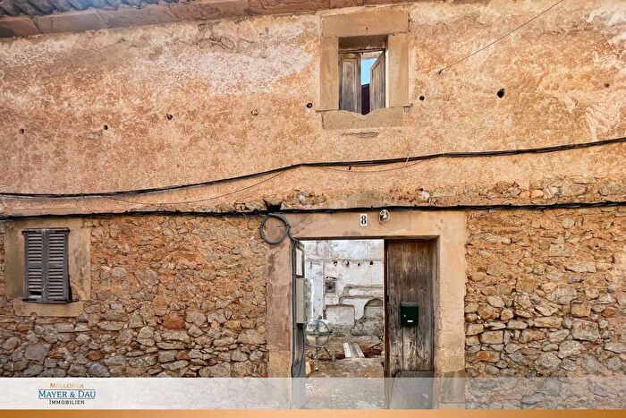 Casas en venta y pisos alquiler - 1