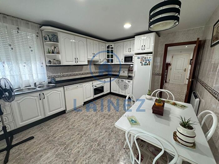 Casas en venta y pisos alquiler - 2