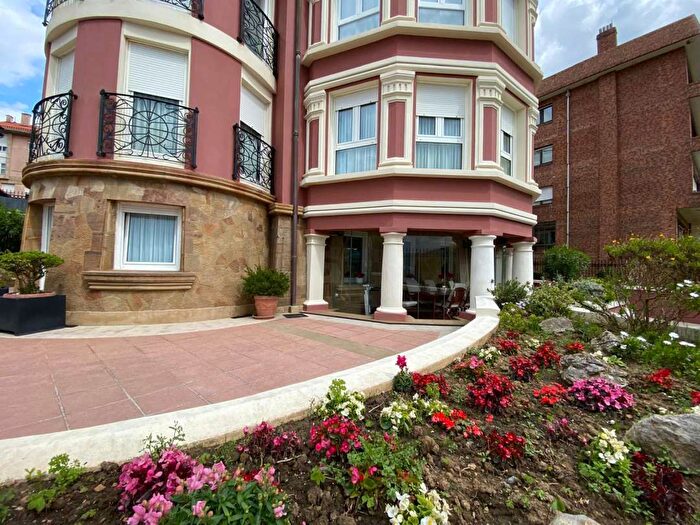 Casas en venta y pisos alquiler - 2