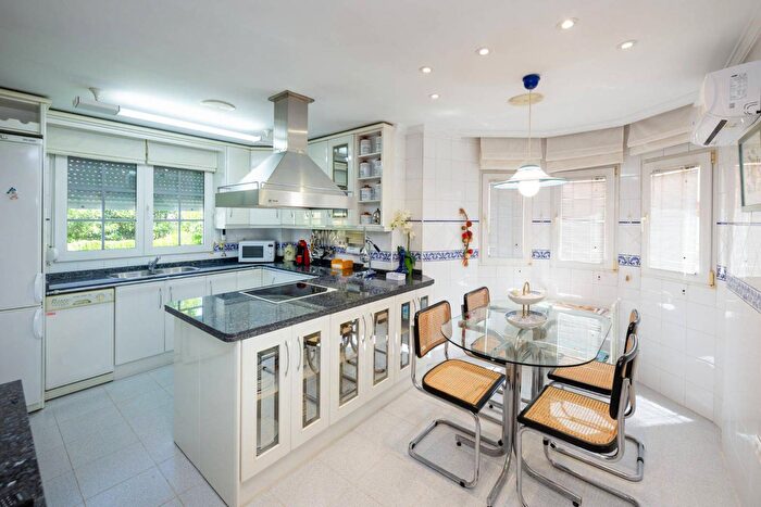 Casas en venta y pisos alquiler - 2