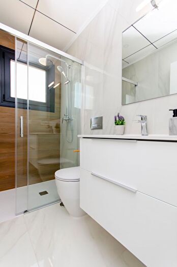 Casas en venta y pisos alquiler - 3