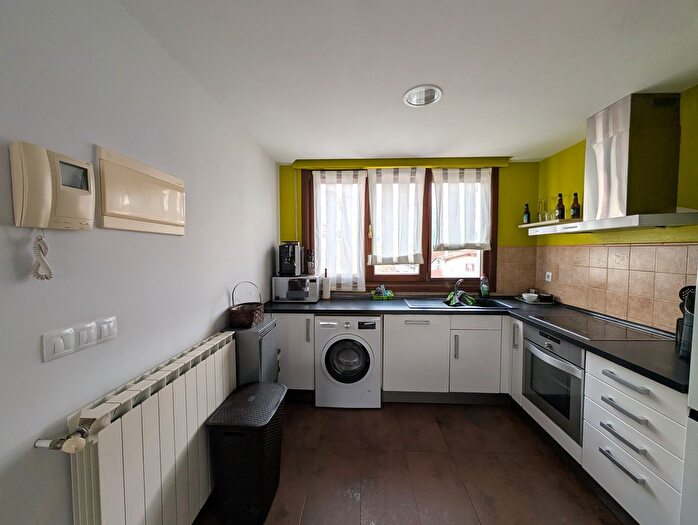 Casas en venta y pisos alquiler - 2