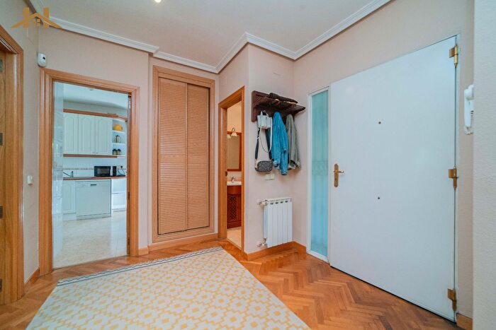 Casas en venta y pisos alquiler - 2