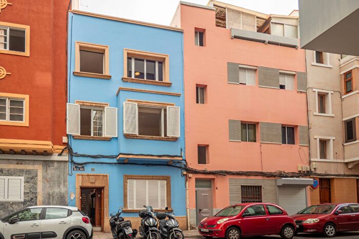 Casas en venta y pisos alquiler - 1