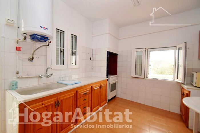 Casas en venta y pisos alquiler - 2