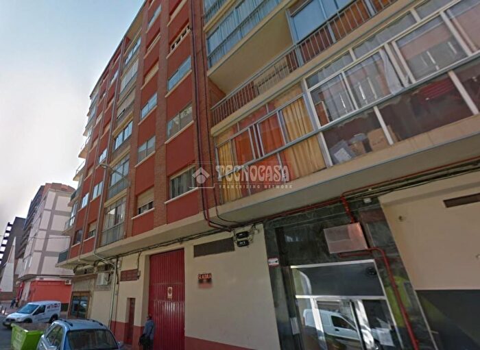 Casas en venta y pisos alquiler - 1
