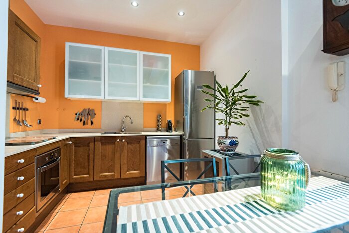 Casas en venta y pisos alquiler - 2