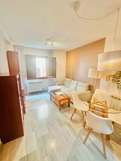 Casas en venta y pisos alquiler - 1