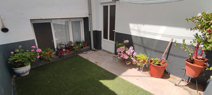 Casas en venta y pisos alquiler - 1