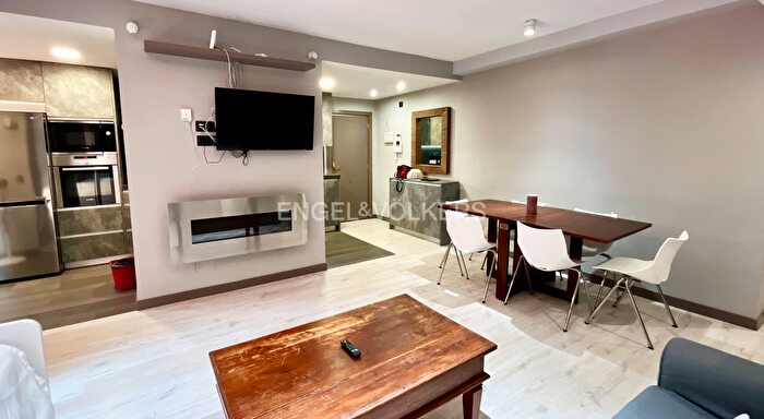 Casas en venta y pisos alquiler - 1