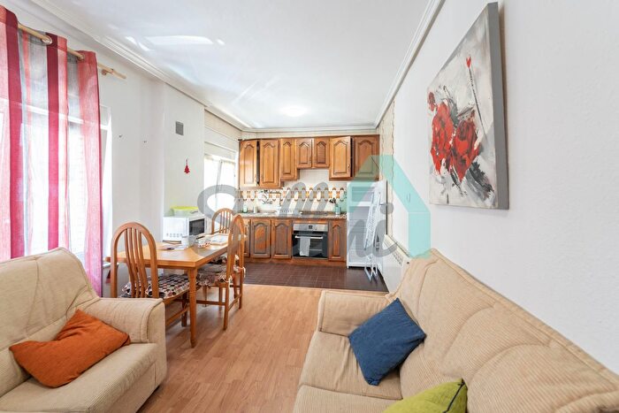 Casas en venta y pisos alquiler - 2