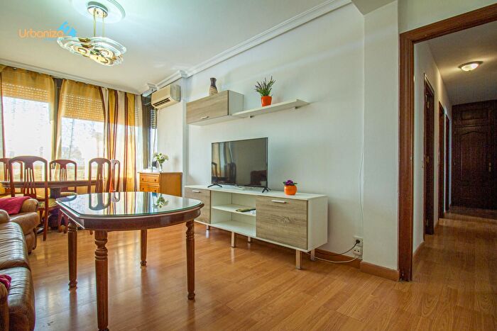 Casas en venta y pisos alquiler - 1