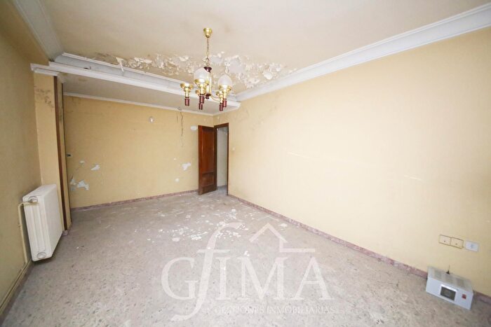 Casas en venta y pisos alquiler - 1