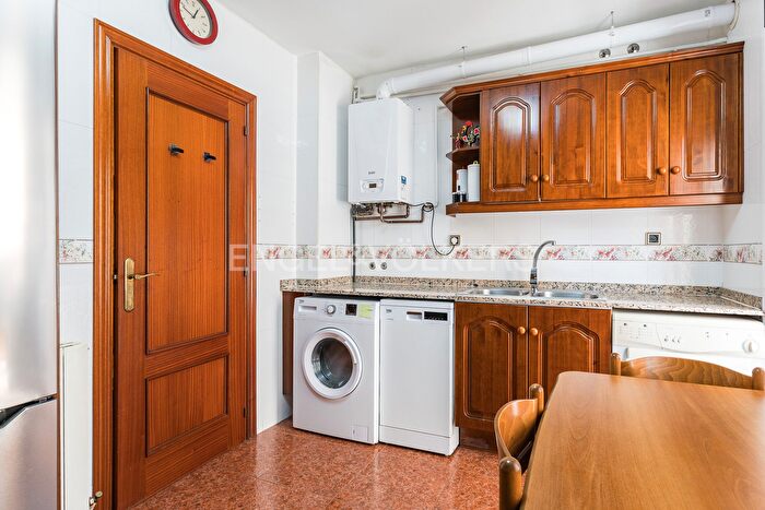 Casas en venta y pisos alquiler - 2