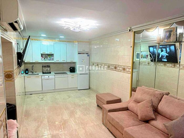 Casas en venta y pisos alquiler - 1