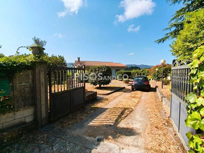 Casas en venta y pisos alquiler - 1