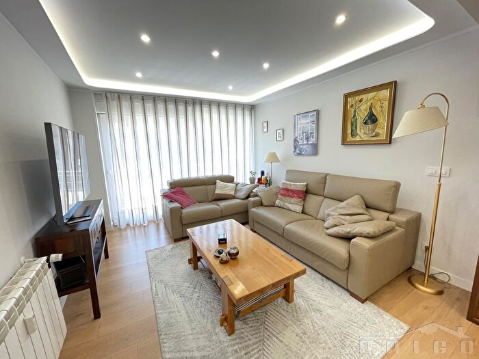 Casas en venta y pisos alquiler - 1