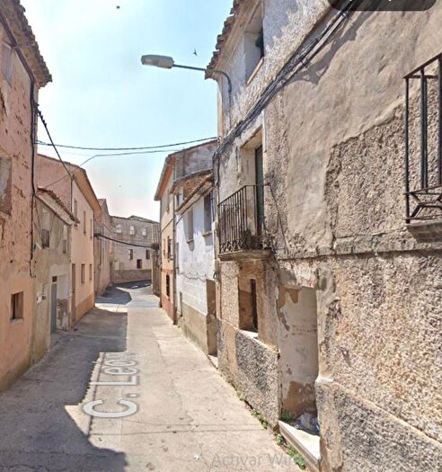 Casas en venta y pisos alquiler - 3