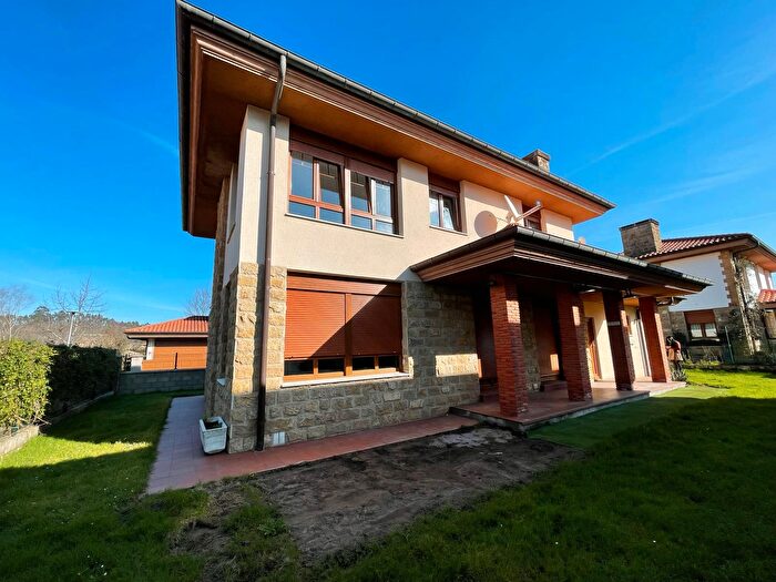 Casa en venta en Mazcuerras, Cantabria de 4 habitaciones