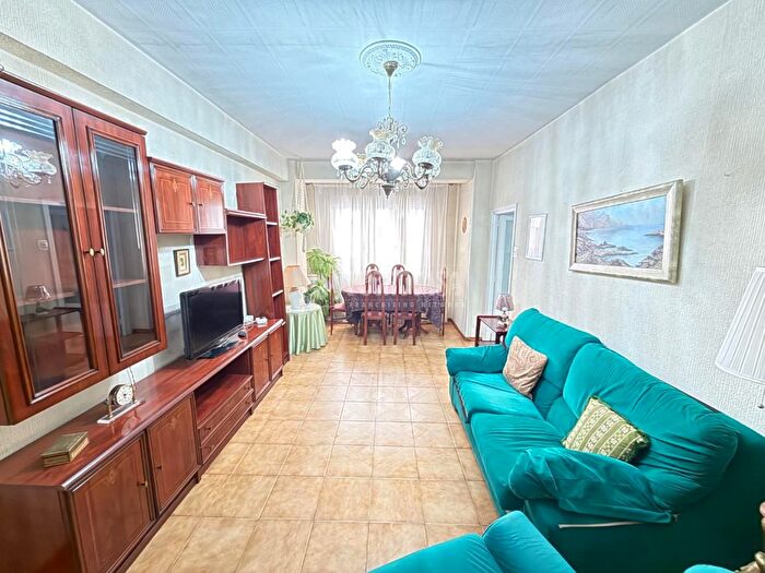 Casas en venta y pisos alquiler - 2