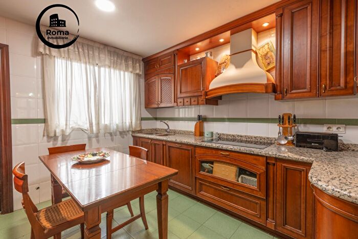 Casas en venta y pisos alquiler - 3