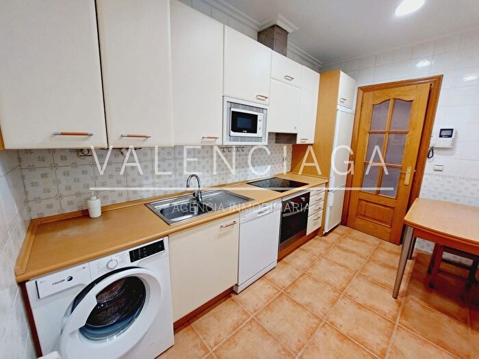 Casas en venta y pisos alquiler - 2