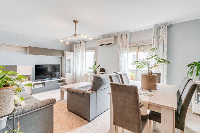 Piso en venta en Horta Guinardó, El Carmel de 2 habitaciones