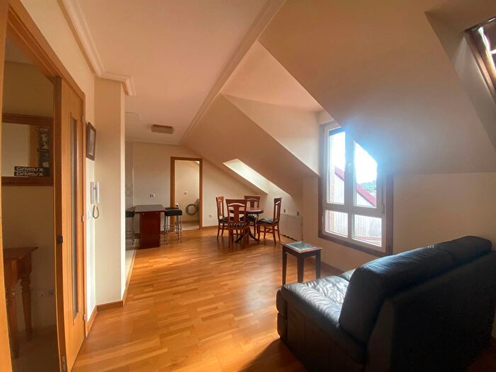 Casas en venta y pisos alquiler - 2
