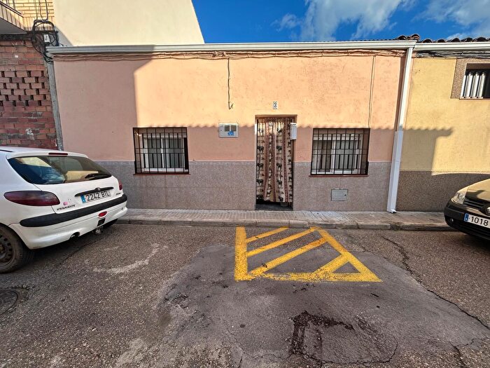 Casa en venta en Moraleja, Cáceres de 3 habitaciones