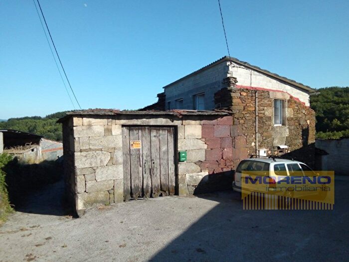 Casa en venta en Portomarín, Lugo de 2 habitaciones
