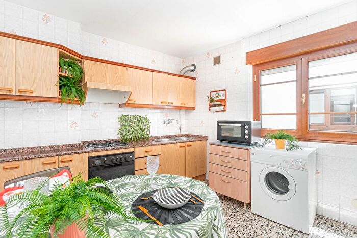 Casas en venta y pisos alquiler - 3