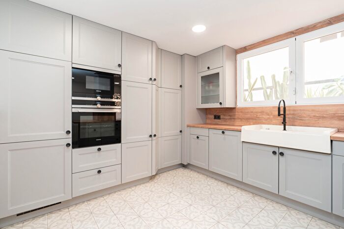 Casas en venta y pisos alquiler - 2