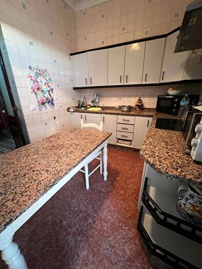 Casas en venta y pisos alquiler - 3
