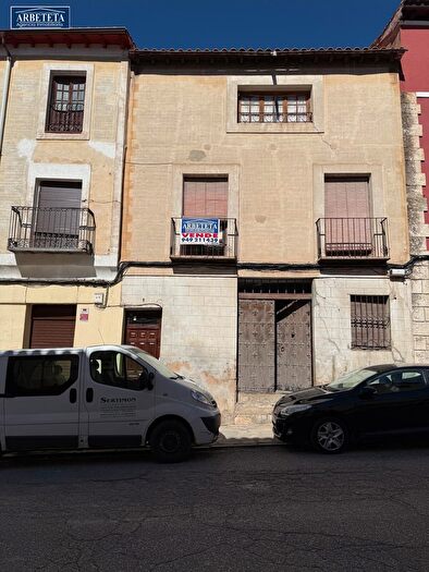 Casa en venta en Brihuega, Guadalajara de 3 habitaciones