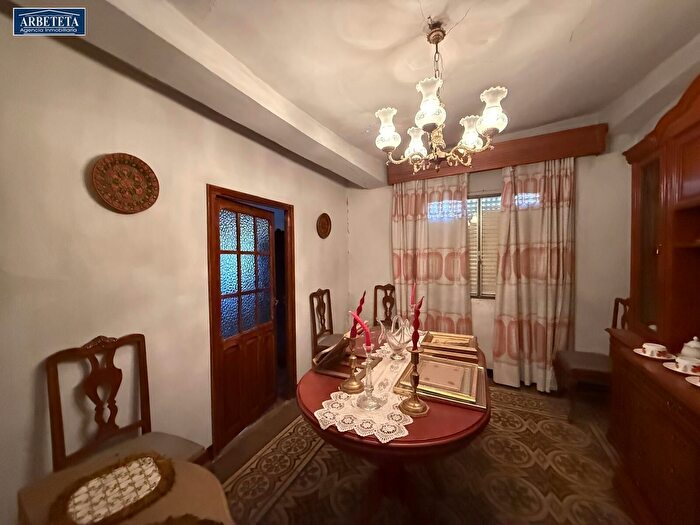 Casas en venta y pisos alquiler - 3