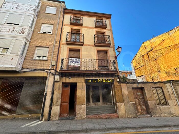 Casas en venta y pisos alquiler - 2