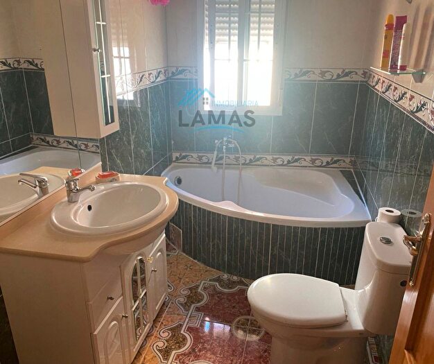 Casas en venta y pisos alquiler - 3